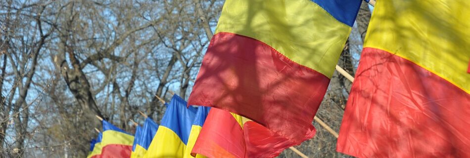 drapeaux roumanie fete nationale