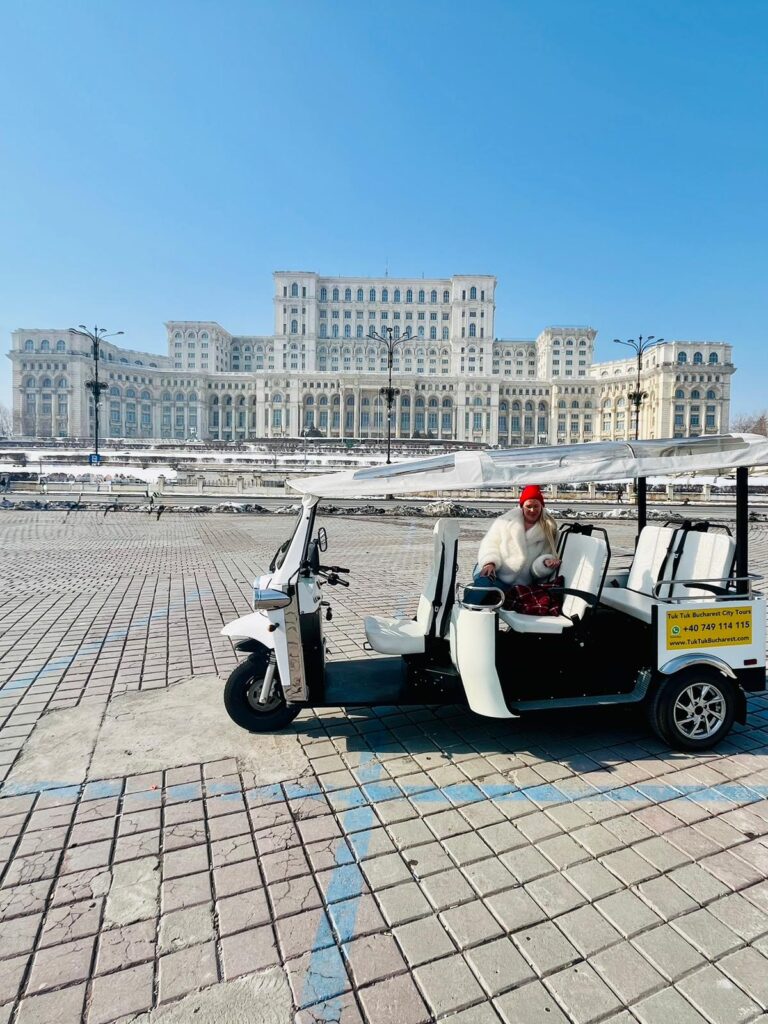visiter bucarest en tuktuk